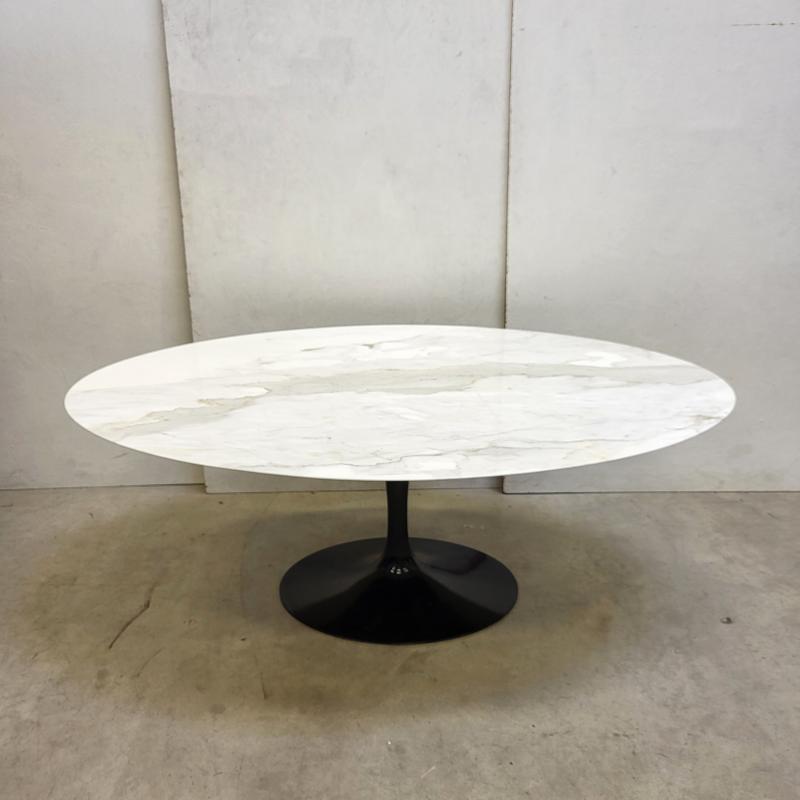 Oval Calacatta Marble Dining Table by Eero Saarinen for Knoll